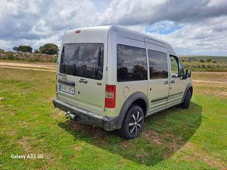 Ford Tourneo Connect 2004