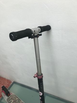 Patinete Oxelo plegable niña. Cambiar ruedas.