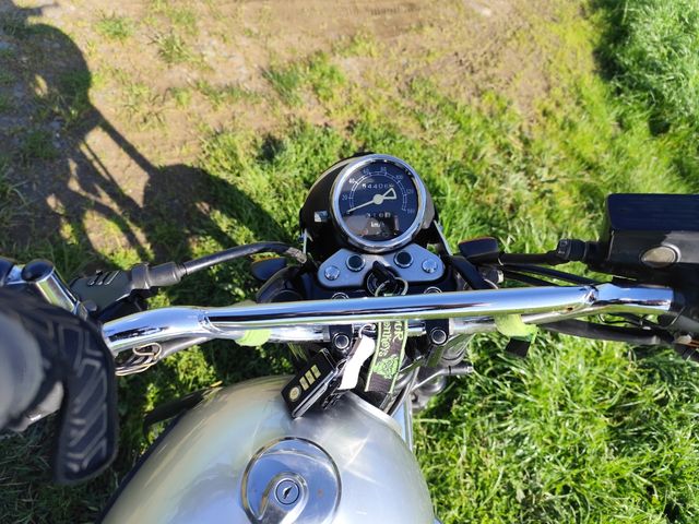 Suzuki TU250x: Moto clásica