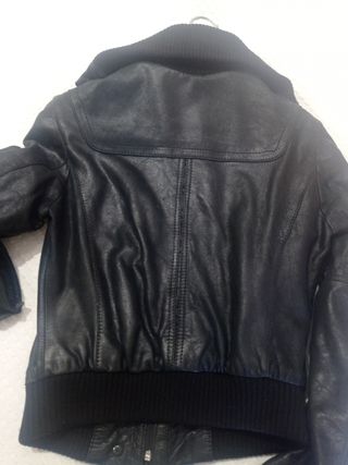 Chaqueta cuero stradibarius negra - M