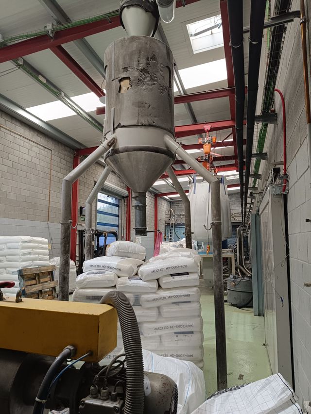 Equipo de reciclado 100 kgs hora NGR A GRAN65