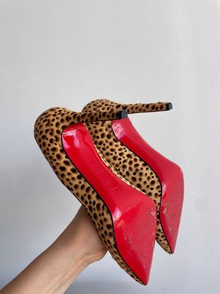 Zapatos de leopardo Christian Louboutin con tacón