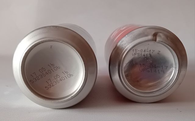 Latas Coca-Cola y Pepsi Light cerradas
