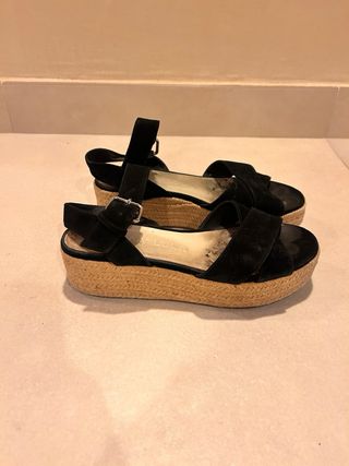Sandalias Bimba y Lola negras