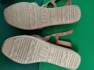 Sandalias cuña macramé beige