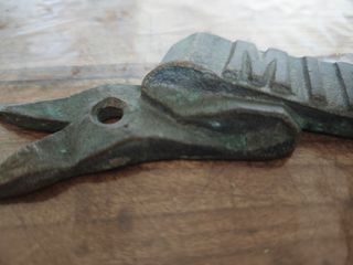 Insegna marchio Minerva Watch in Bronzo antico