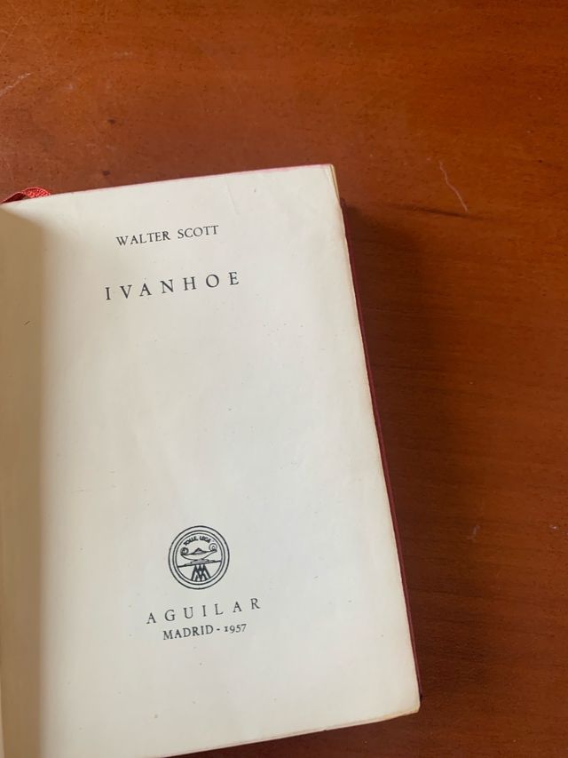 Libro Ivanhoe de Walter Scott. Edición Aguilar