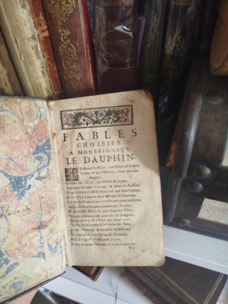 Libro antiguo: Fables de la Fontaine
