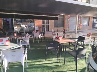 Cafetería equipada: ¡Oportunidad!