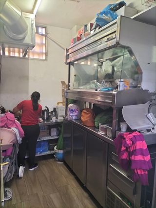 Cafetería equipada: ¡Oportunidad!