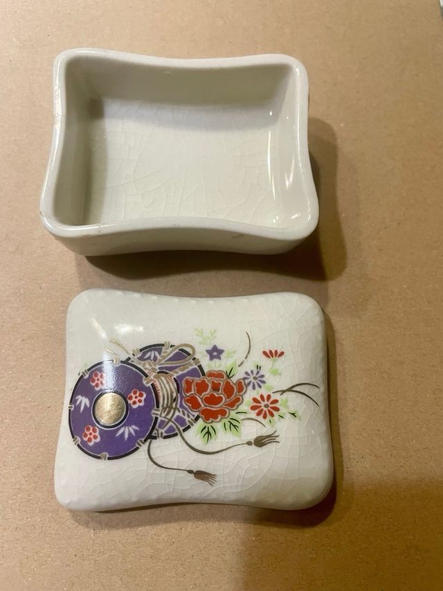 Caja fina porcelana vintage/ japonesa