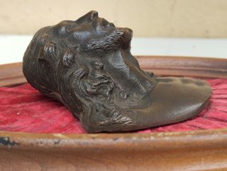 Antico mezzobusto in bronzo Gesù in altorilievo