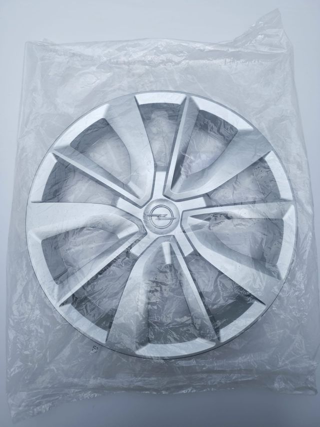 Tapacubo Opel Corsa 16" - Nuevo