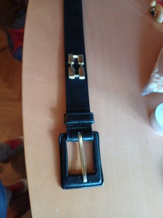 Cinturón ROBERTO BELLIDO negro y dorado