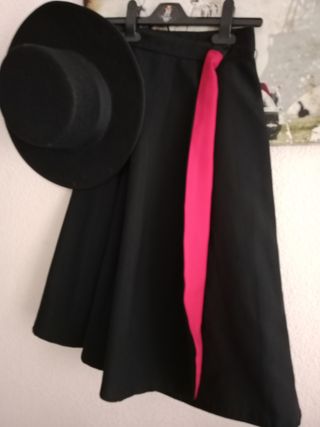 Falda y sombrero cordobés niña. Talla 8 a 10 años.