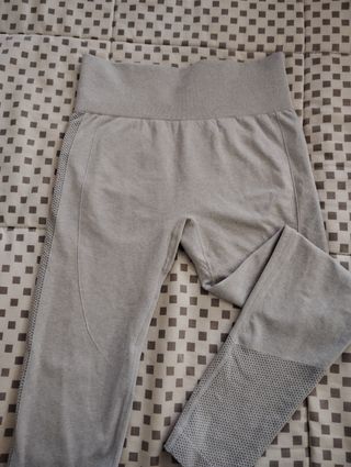 Mallas deportivas grises