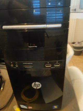 Ordenador de torre HP + Teclado y también impresor