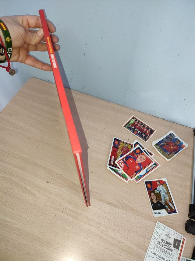 Álbum España - 87 cromos Nuevo sin ninguna pegati