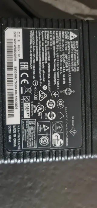 Ordenador portátil MSI GT73VR 6RF. GTX1080