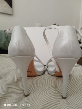 Nuevos!! Zapatos de novia Menbur talla 39