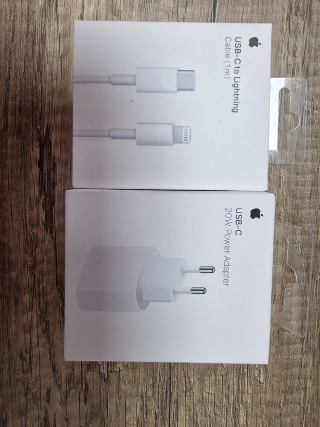Cargador Apple 20W + Cable USB-C Lightning