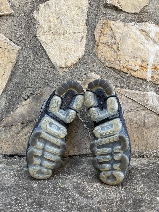 Nike Vapormax 41- negras y plateadas