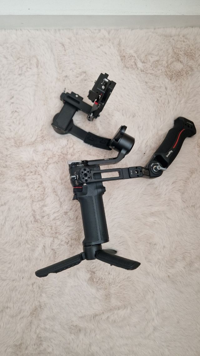 DJI RS 3 Mini + Empuñadura SMALLRIG