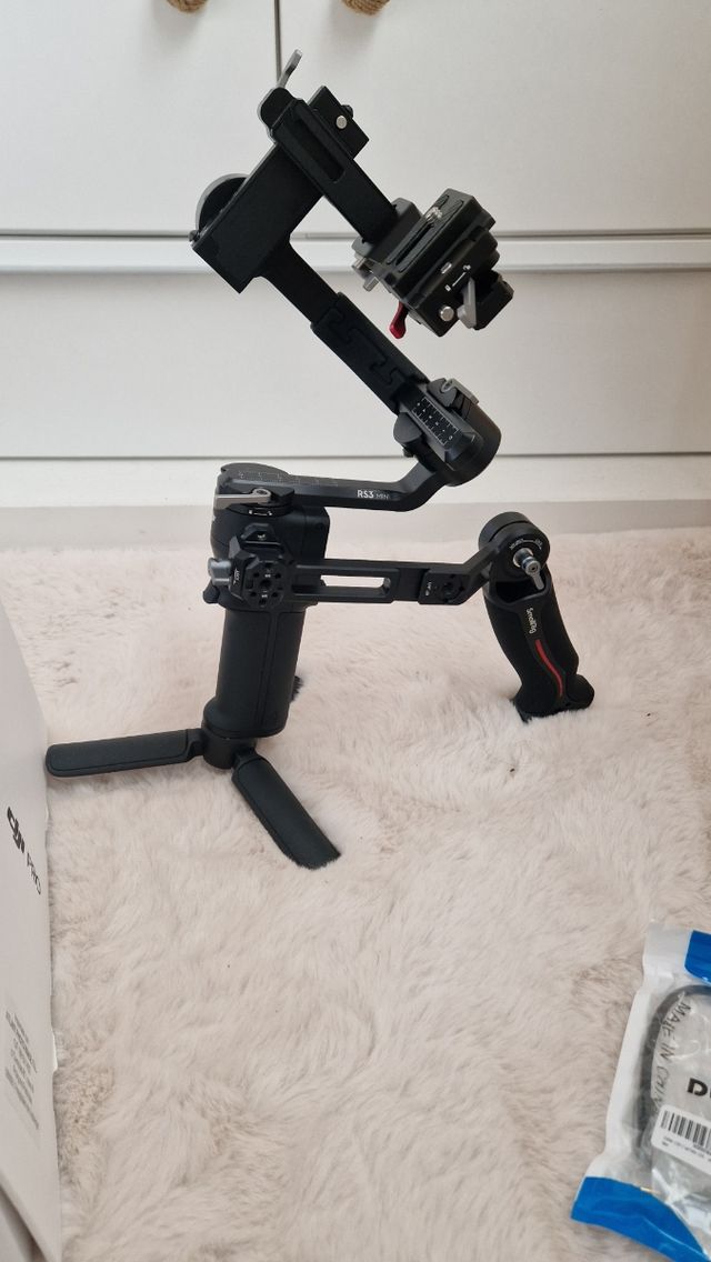 DJI RS 3 Mini + Empuñadura SMALLRIG