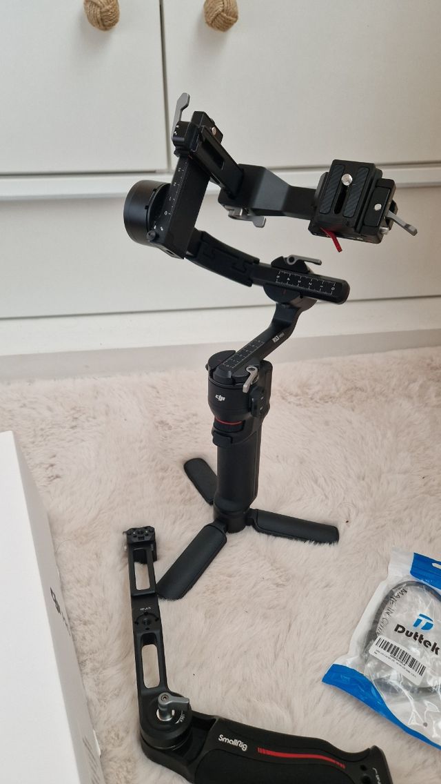 DJI RS 3 Mini + Empuñadura SMALLRIG