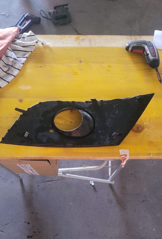 Rejilla paragolpes del seat Toledo derecha 2004-09