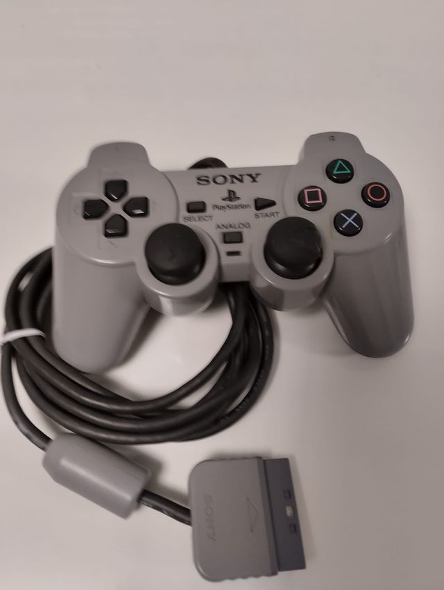 PS1 (PlayStation 1) Gris - Bichos
