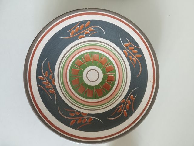 3 Platos pintados a mano