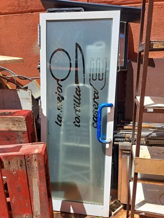 Puerta aluminio sin marco