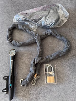 Bicicleta BTwin con accesorios