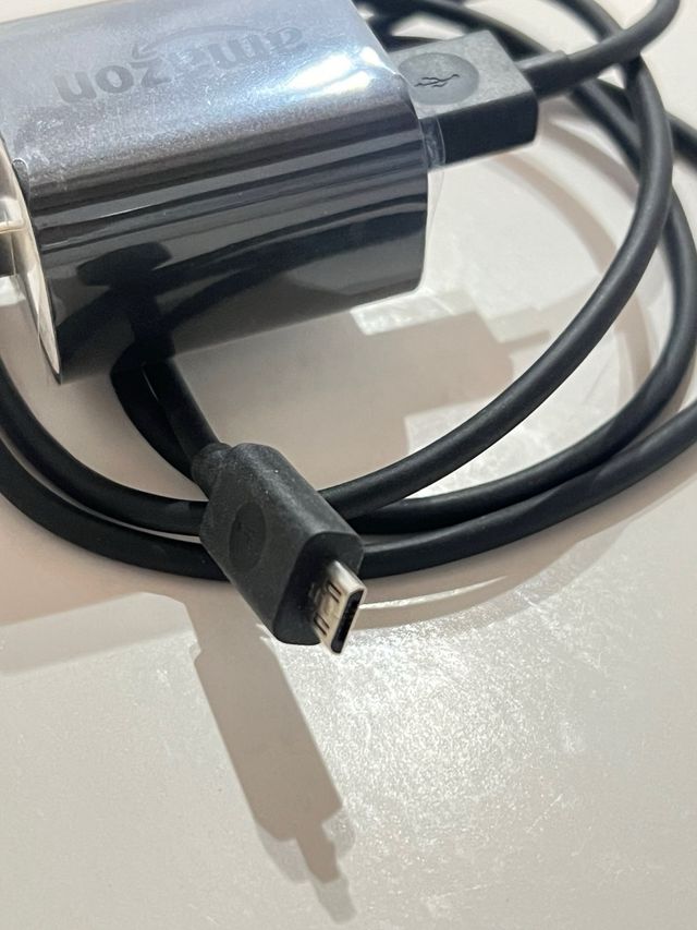 Cargador Amazon - Enchufe tipo A
NUEVO 