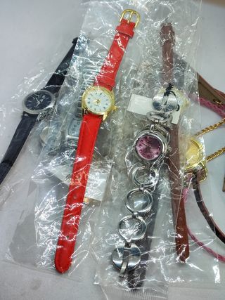 Lote 10 relojes mujer - varios colores