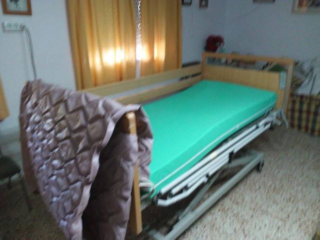 Cama articulada eléctrica alta
