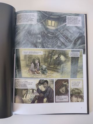 El parque de la luna (Novelas gráficas) (Spanis...