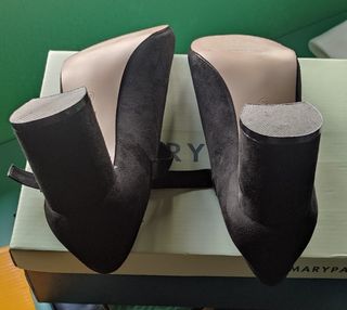 Zapatos tacón negro