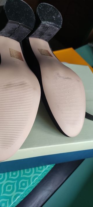 Zapatos tacón negro