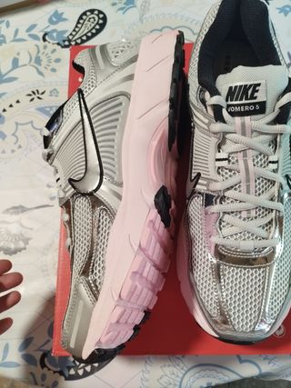 Nike Zoom Vomero 5 - Zapatillas Mujer 44,5