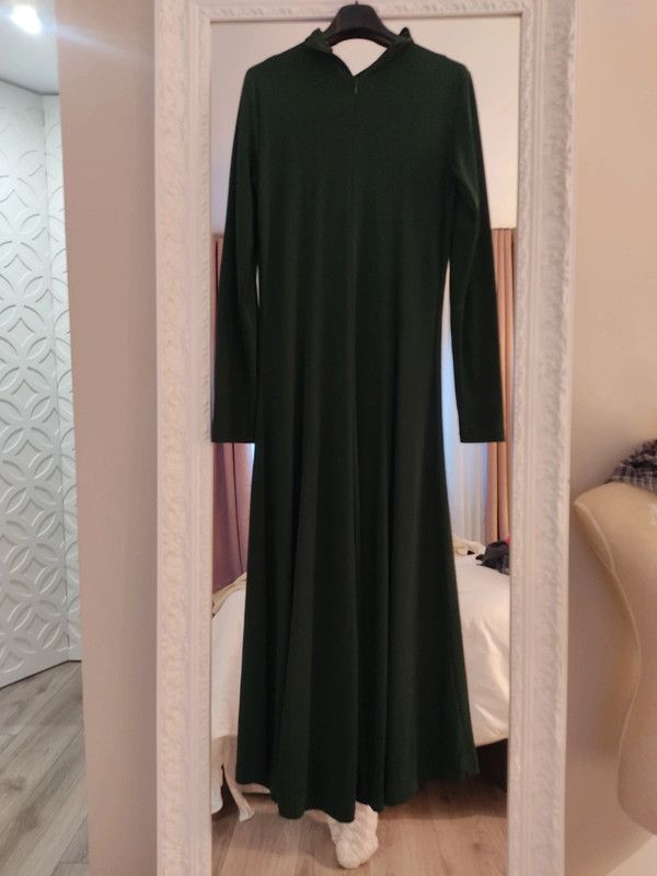 Vestido ZARA largo verde oscuro