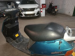 Ciclomotor Aprilia amico lx en muy buen estado