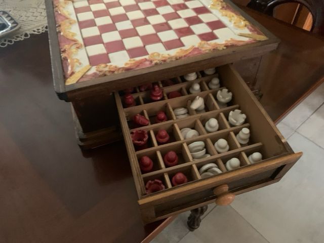 Scacchiera in Ceramica con Scacchi