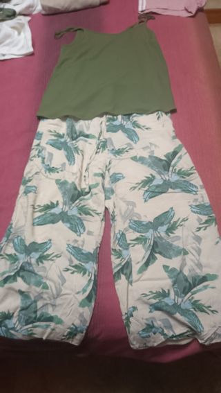 Conjunto blusa y pantalón - Verde oliva y beige