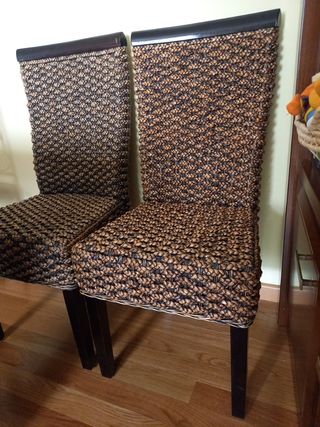 1 Silla sin estrenar, estable y resistente.