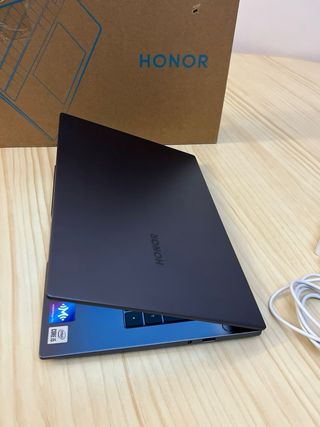 Portátil HONOR MagicBook X14 512GB intel i5 14 FHD