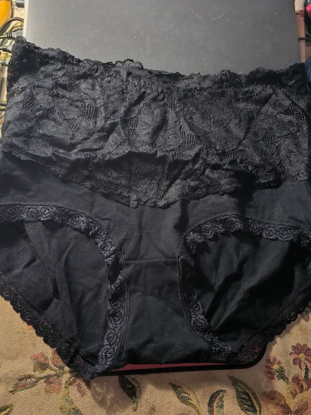 Slip nero in pizzo - vita alta