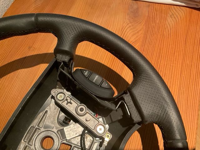 Volante Jaguar XJR X308 piel negra nuevo