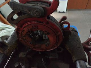 Roscadora Rex: Herramienta